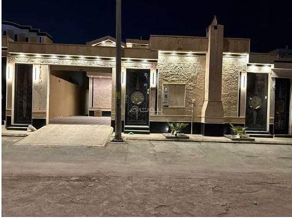 Villa for rent on Ahmad Al-Hafsyy Street, Tuwaiq District, Riyadh City