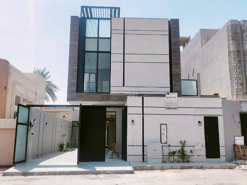 Villa in East Riyadh，Al Rimal 7 bedrooms 2800000 SAR - 87618454