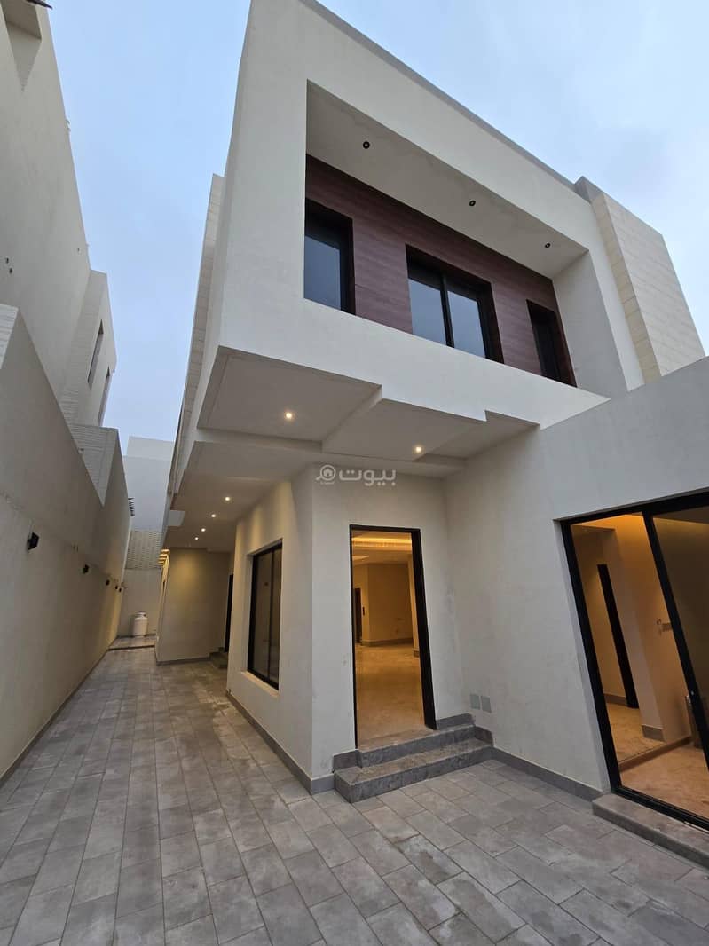 Luxury Residential Villa for Sale in Al-Qirawan District – Built with High-Quality Standards for Personal Residence