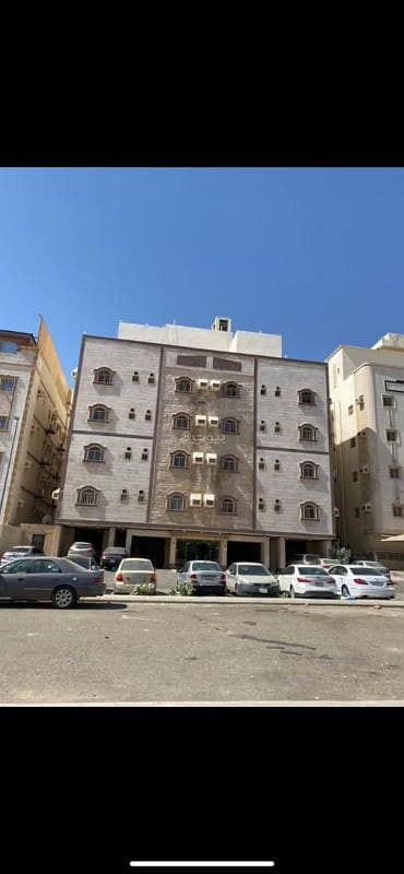 4 Bedroom Flat for Sale in South Jeddah, Jeddah - 4 bedroom apartment for sale in Al Amir Abdulmajeed, Jeddah for 340,000 riyals