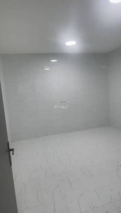 6 Bedroom Floor for Rent in North Riyadh, Riyadh - Floor for rent on Reema Al-Shamali Street, Al-Nafl District, Riyadh City, Riyadh Region