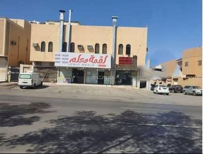 Building for Sale in West Riyadh, Riyadh - عمارة للبيع في شارع الامام ابي حنيفة, حي العريجاء الأوسط, مدينة الرياض