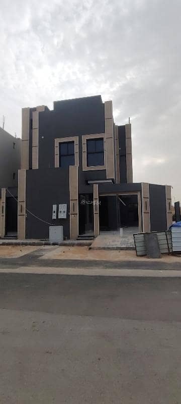 3 Bedroom Floor for Sale in East Riyadh, Riyadh - Floor in East Riyadh，Al Munsiyah 3 bedrooms 1550000 SAR - 87618451