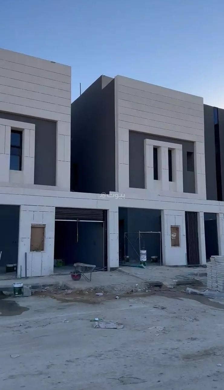 5 Bedroom Floor For Sale in Turaq, Riyadh