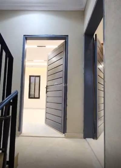 4 Bedroom Floor for Sale in East Riyadh, Riyadh - Luxurious Upper Floor for Sale in Al-Janadriyah District