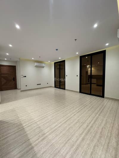 3 Bedroom Apartment for Rent in East Riyadh, Riyadh - Apartment for rent on Al-Qala'a Street, Al-Rimal District, Riyadh City, Riyadh Region