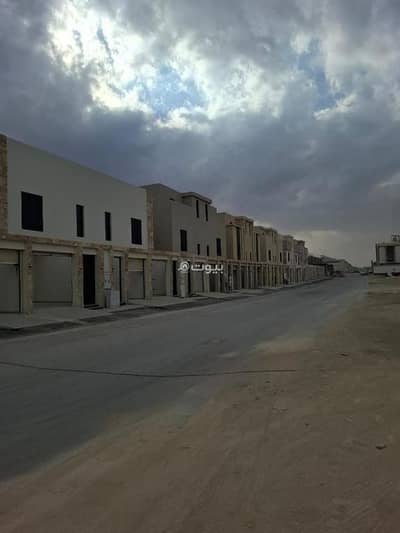 3 Bedroom Floor for Sale in West Riyadh, Riyadh - Villa for sale in Tuwaiq, West Riyadh