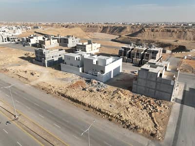 Commercial Land for Sale in West Riyadh, Riyadh - Commercial Land for Sale in Al Mahdiyah, West Riyadh