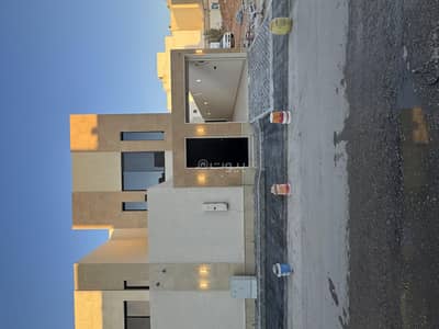 5 Bedroom Villa for Sale in East Riyadh, Riyadh - Villa in East Riyadh，Al Qadisiyah 5 bedrooms 2150000 SAR - 87621934