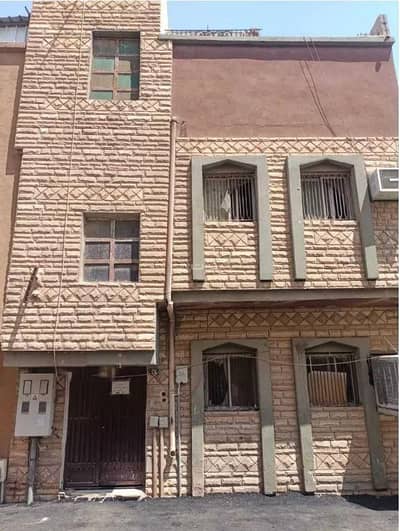 Building for Sale in West Riyadh, Riyadh - عمارة للبيع في شارع عبدالحق بن عطية, حي البديعة, مدينة الرياض