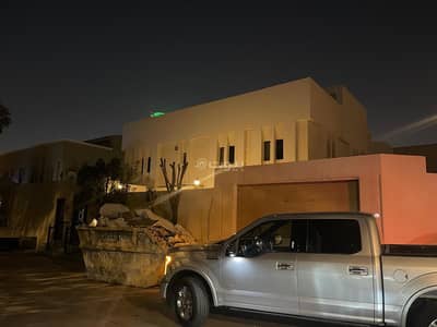 11 Bedroom Villa for Sale in North Riyadh, Riyadh - Villa For Sale in King Fahad, Riyadh