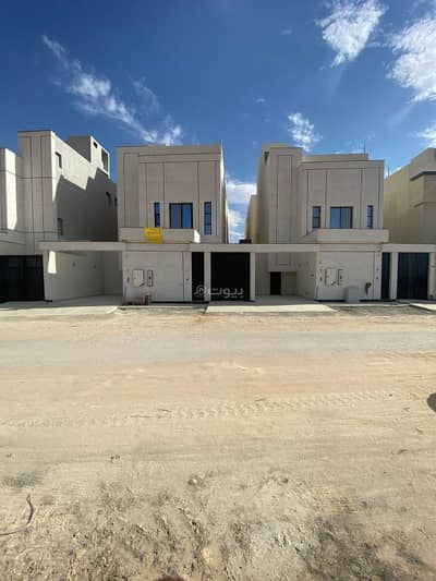 3 Bedroom Floor for Sale in East Riyadh, Riyadh - Luxurious ground floor for sale in Al Ramal neighborhood