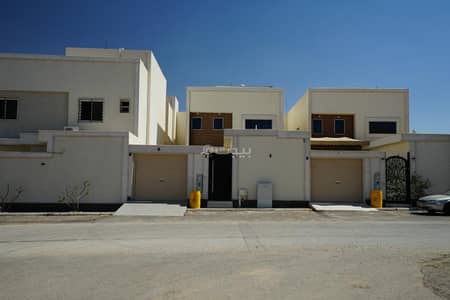 8 Bedroom Villa for Sale in King Fahd District, Unayzah - Duplex for sale in King Fahd District