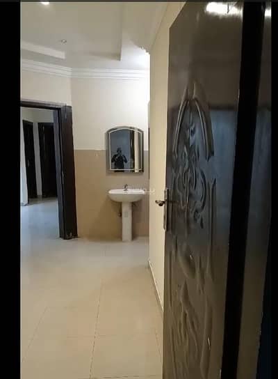 Building for Rent in North Riyadh, Riyadh - Apartment for rent in Al Taawun neighborhood