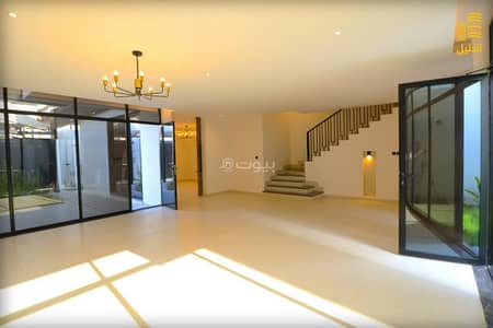 6 Bedroom Villa for Sale in King Fahd Suburb, Dammam - Luxurious villa equipped in King Fahad suburb