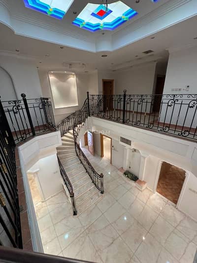 8 Bedroom Villa for Sale in East Riyadh, Riyadh - Luxurious villa (used) for sale