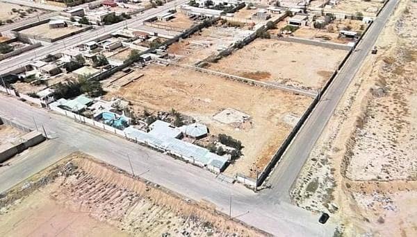 ارض سكنية للإيجار في مزارع البطين، قصر ال مقبل ارض سكنية للإيجار في مزارع البطين، قصر ال مقبل
