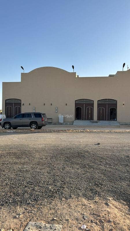 Building in South Riyadh，Al Misfat 10 bedrooms 700000 SAR - 87626124