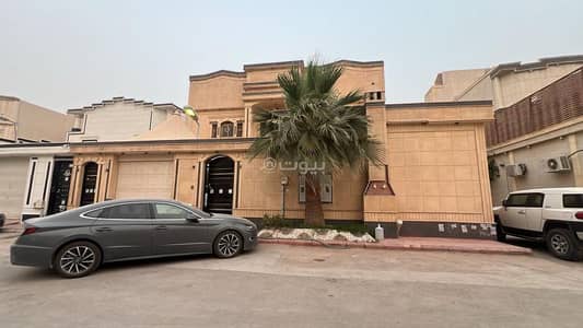 فیلا 10 غرف نوم للبيع في شرق الرياض، الرياض - فيلا درج داخلي وثلاث شقق حي الرمال