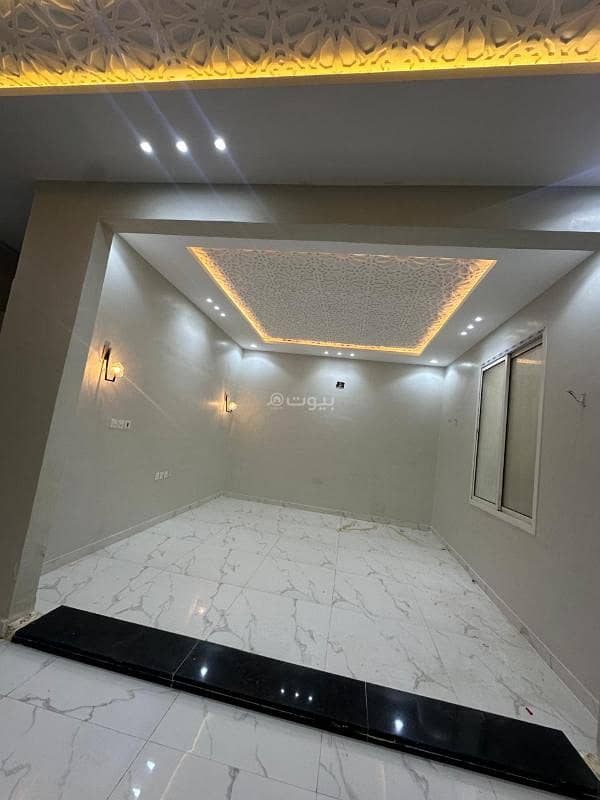 For annual rent, internal staircase villa in Al Ramal district - Offer number 872