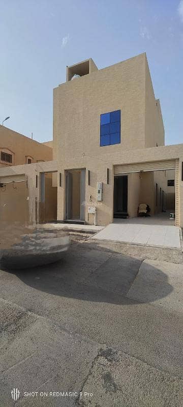 3 Bedroom Floor for Sale in West Riyadh, Riyadh - Modern design villa in Tuwaiq