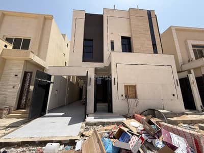 6 Bedroom Villa for Sale in East Riyadh, Riyadh - Villa in East Riyadh，Al Rimal 6 bedrooms 1800000 SAR - 87646474