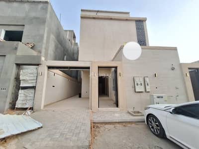 5 Bedroom Floor for Sale in East Riyadh, Riyadh - Floor in East Riyadh，Al Bayan Neighborhood 5 bedrooms 1050000 SAR - 87646476