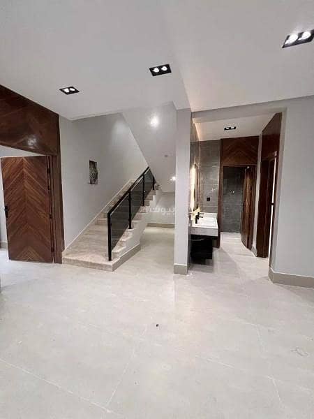 Floor For Sale in Tuwaiq, West Riyadh