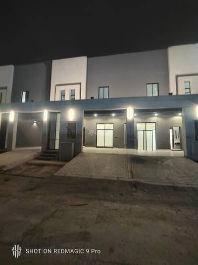5 Bedroom Villa for Sale in West Riyadh, Riyadh - Townhouse
