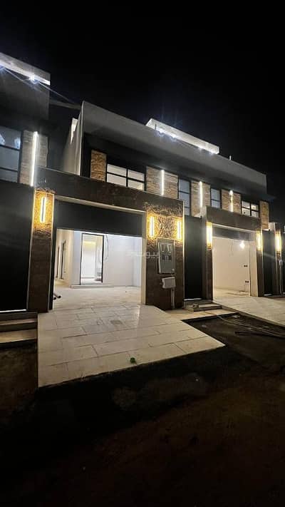 4 Bedroom Floor for Sale in West Riyadh, Riyadh - Upper townhouse