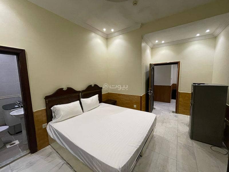 For rent, furnished studio apartment in Jeddah, Al Hamra neighborhood