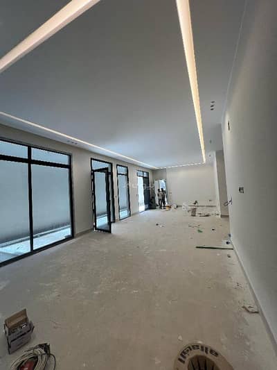 4 Bedroom Floor for Sale in East Riyadh, Riyadh - Luxurious ground floor for sale for distinguished residents