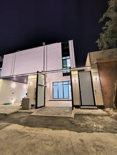 4 Bedroom Floor for Sale in East Riyadh, Riyadh - Ground floor townhouse 3 floors for sale in Al Ramal neighborhood