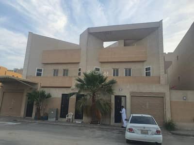 5 Bedroom Villa for Rent in North Riyadh, Riyadh - Villa for rent in Al-Malqa neighborhood