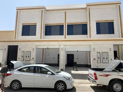 3 Bedroom Floor for Sale in East Riyadh, Riyadh - Ground floor in Khaleej neighborhood