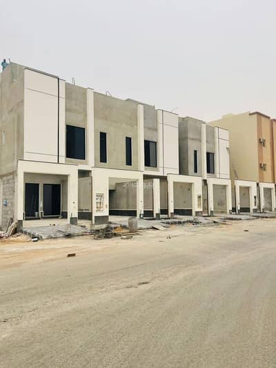 دور 4 غرف نوم للبيع في شرق الرياض، الرياض - حي الجنادريه