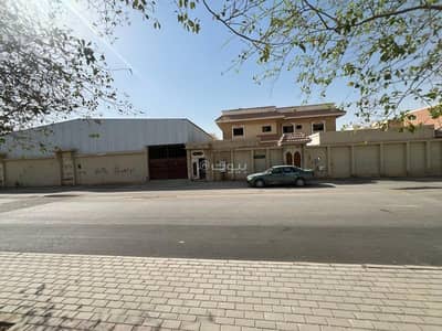 فیلا 10 غرف نوم للايجار في شرق الرياض، الرياض - فيلا وحوش مسور لللايجار
