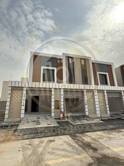 3 Bedroom Floor for Sale in East Riyadh, Riyadh - Townhouse for sale in Janadriyah