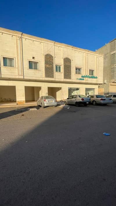 Building for Sale in King Fahd, Madina - Commercial building for sale