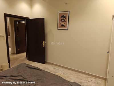 3 Bedroom Apartment for Rent in North Riyadh, Riyadh - Unfurnished apartment with three rooms and a living room