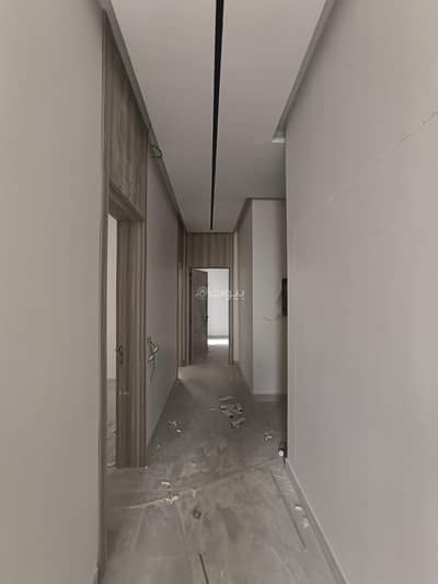 3 Bedroom Floor for Sale in East Riyadh, Riyadh - Floor in East Riyadh，Qurtubah 3 bedrooms 1950000 SAR - 87651171