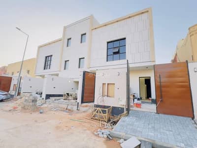 دور 3 غرف نوم للبيع في شرق الرياض، الرياض - ادوار للبيع بحي المونسيه