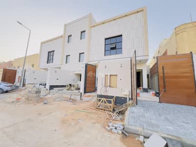 3 Bedroom Floor for Sale in East Riyadh, Riyadh - Ground floor for sale in Al-Munsiyah neighborhood