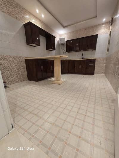 2 Bedroom Flat for Rent in East Riyadh, Riyadh - 2 bedroom apartment with a living room for rent in Yarmouk