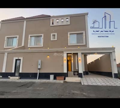 6 Bedroom House for Sale in North Jeddah, Jeddah - House in Al Sawari neighborhood on a 32m wide street