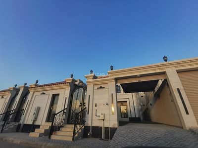 7 Bedroom Villa for Sale in Al Sheraa, Al Khobar - Villa for sale in Sharaa district in Azizia, Al Khobar, with an area of 437 sqm