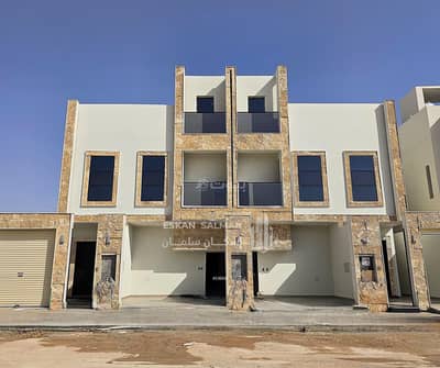 دور 6 غرف نوم للبيع في شرق الرياض، الرياض - دور - الرياض - حي الجنادرية