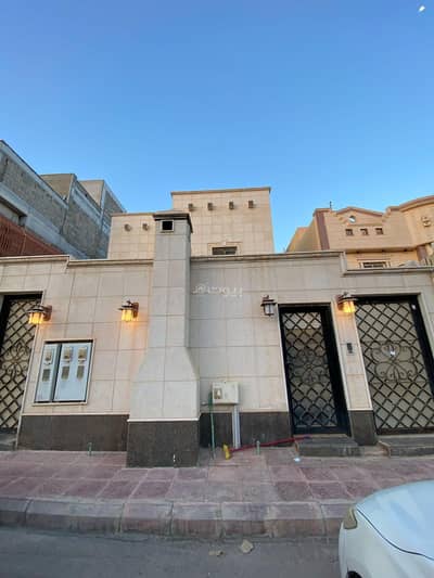 دور 5 غرف نوم للايجار في شرق الرياض، الرياض - شقة للايجار بقرطبة بالرياض