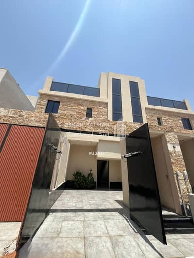 5 Bedroom Apartment for Sale in East Riyadh, Riyadh - Townhouse apartment - Riyadh - Al-Munsiyah neighborhood