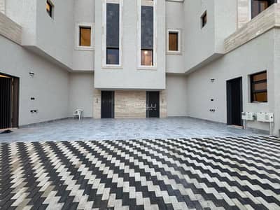 4 Bedroom Floor for Sale in East Riyadh, Riyadh - First floor for sale for inquiries contact Abu Mohammad 0507444561